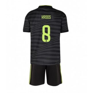 Otroški Nogometni dresi Real Madrid Tretji 2023 Kratek Rokav + Kratke hlače Toni Kroos 8