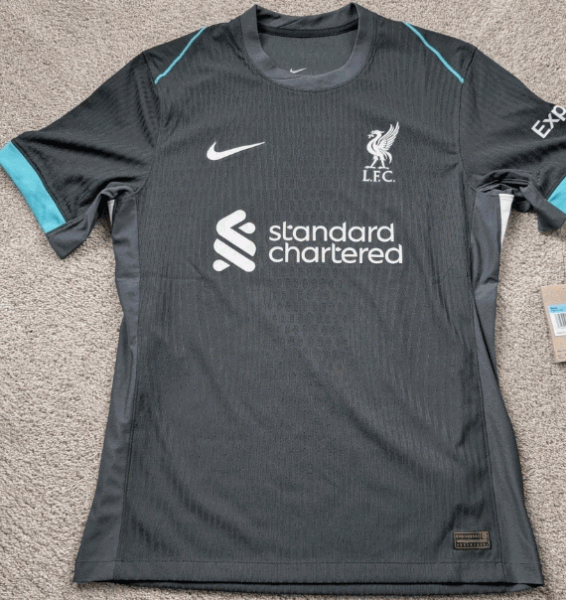 Liverpool Nogometni dresi