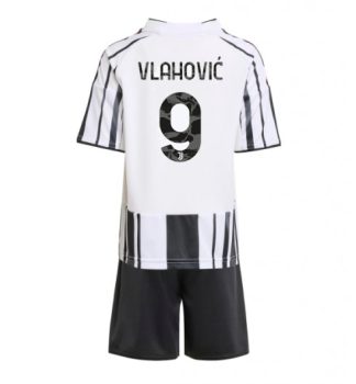 Otroški Nogometni Dresi kompleti Juventus Domači 2025-26 Dusan Vlahovic 9