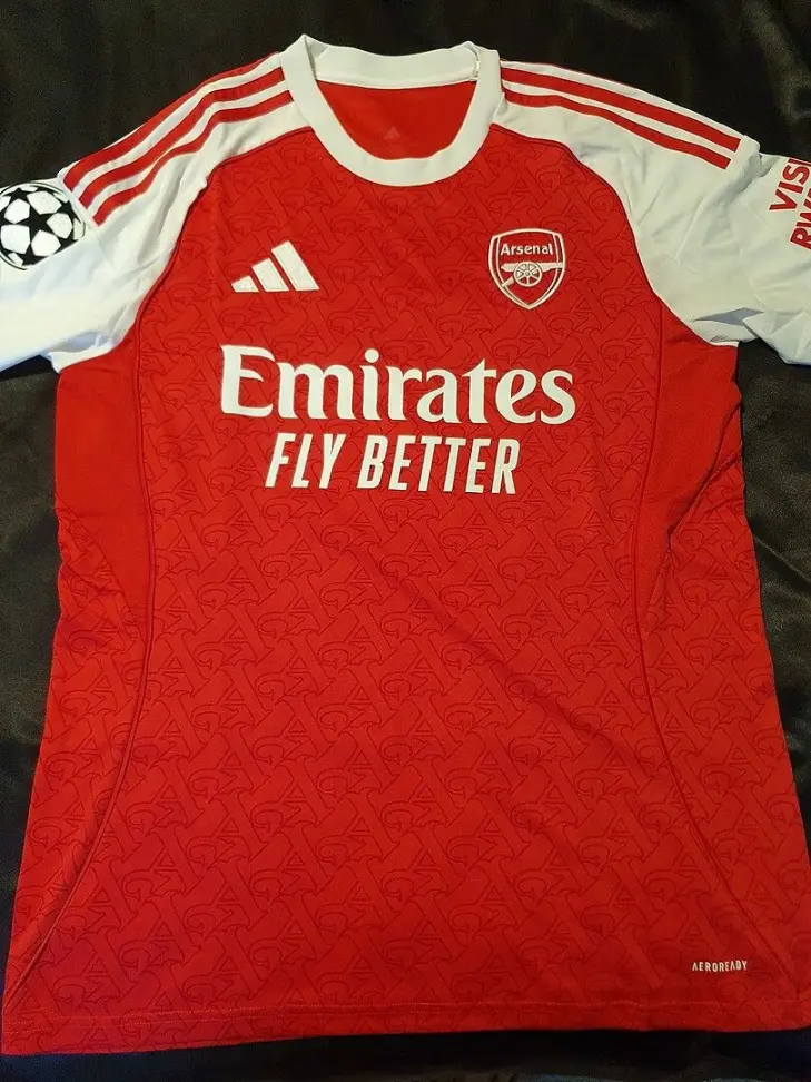 Arsenal dresi 25-26