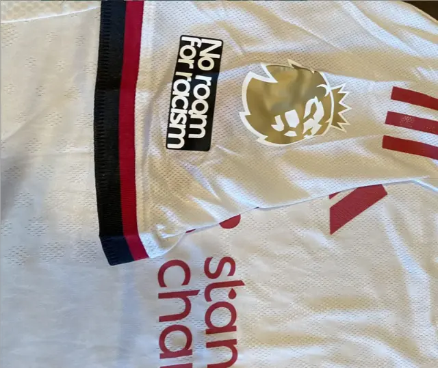 Liverpool Gostujoči dresi-2