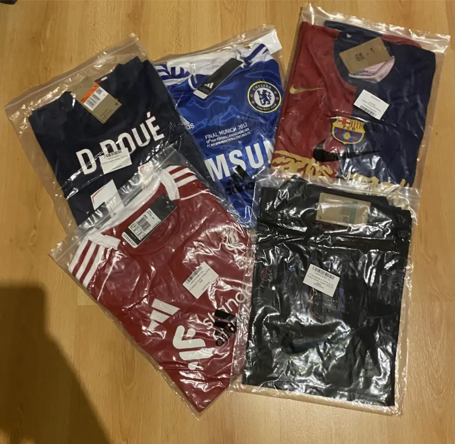 Liverpool Nogometni dresi