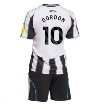 Poceni Otroški Nogometni dresi Anthony Gordon #10 Newcastle United Domači 2025-26