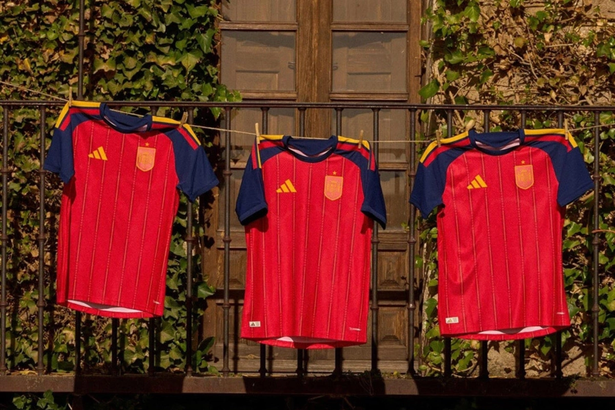 Domači dres Španija za svetovno prvenstvo 2026-2