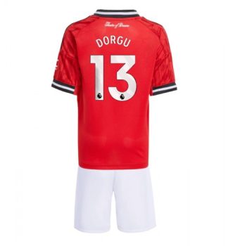 Otroški dresi Kompleti Manchester United Patrick Dorgu #13 Domači 2025-26