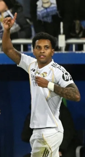 Real Madrid je tesno premagal Alavés z 2:1-2 Real Madrid je tesno premagal Alavés z 2:1-2