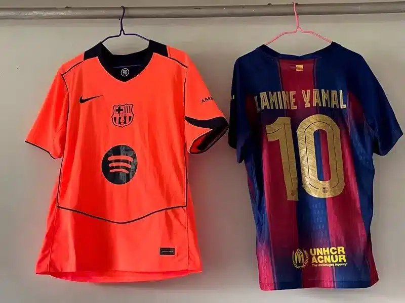 Barcelona dresi oranžna