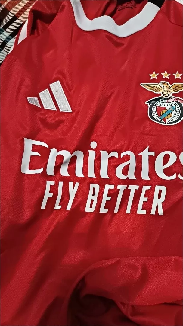 Benfica dres rdeča