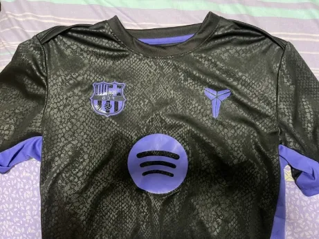 Barcelona dresi Kobe