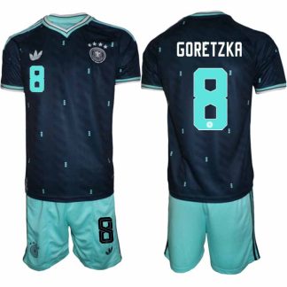 Moški Nogometni dresi kompleti reprezentance Nemčija DFB Leon Goretzka #8 Gostujoči SP 2026