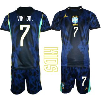 Poceni Otroški Nogometni dresi kompleti Brazilija Vinícius Júnior #7 Gostujoči SP 2026