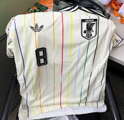 Japonska dresi SP 2026 Gostujoči