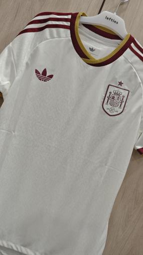 Španija SP 2026 Nogometni dresi