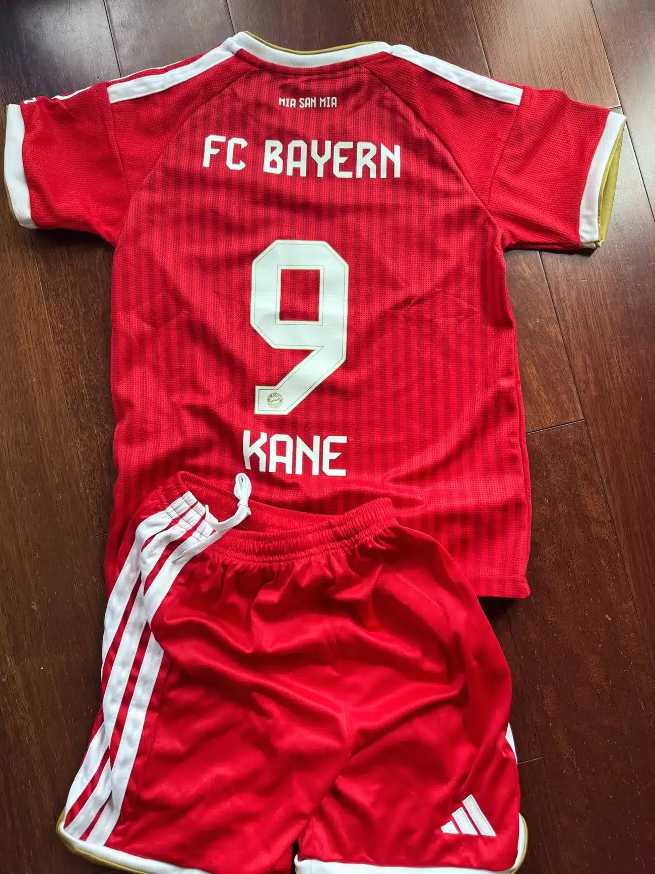 Bayern München dresi 26-27