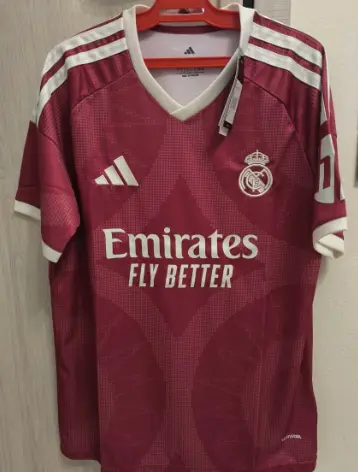 Real Madrid dresi Tretji 2026-27