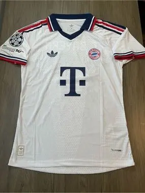 FC Bayern München dresi Gostujoči 2026-27