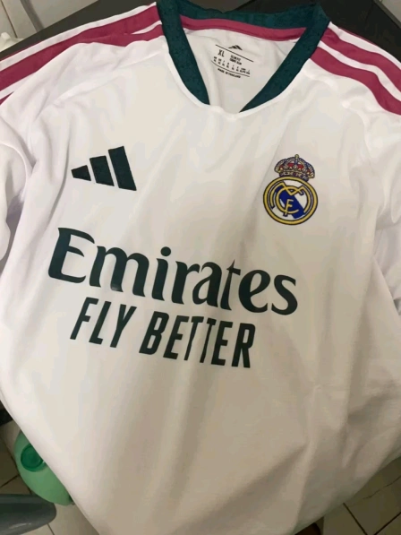 Real Madrid dresi 2026-27 Vinicius Junior